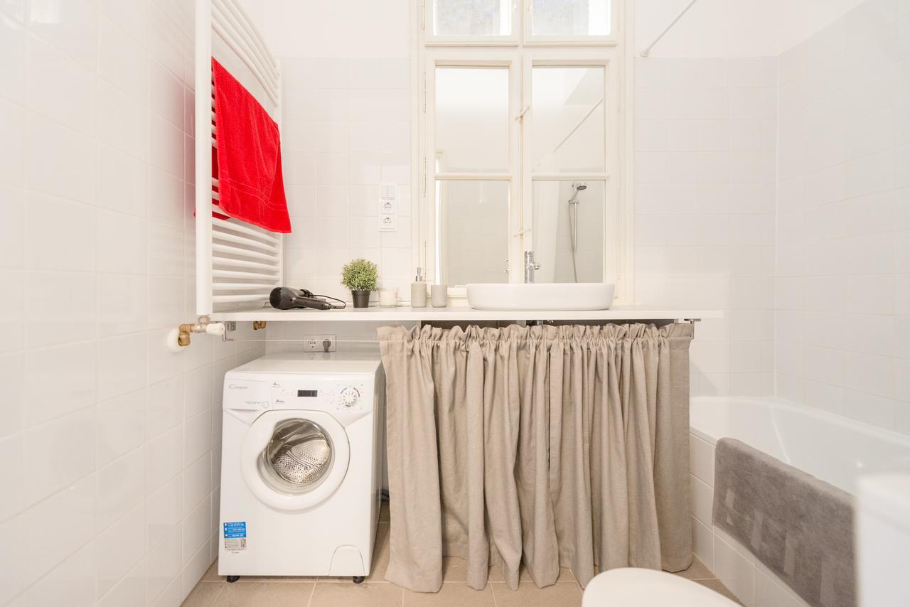 Modern Bauhaus * בודפשט